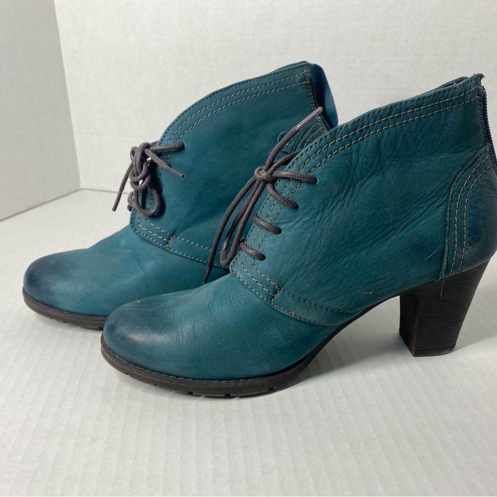 Biza women size 8 shoes